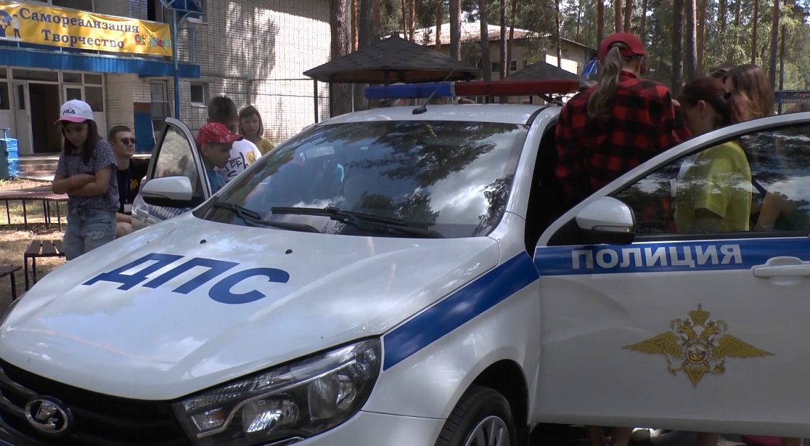 В Пензе сотрудники отдела полиции по делам несовершеннолетних продолжают рассказывать о законах и правах детям